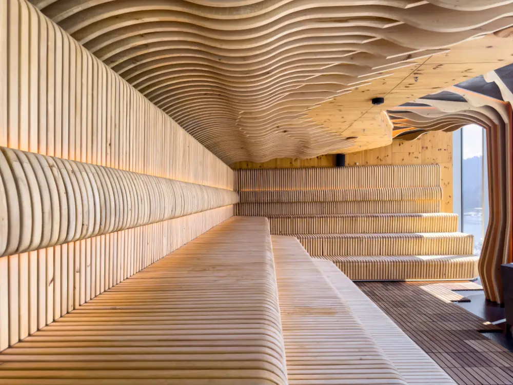 Intérieur sauna en bois design écologique dans résidence moderne construite par promoteur immobilier à Angers